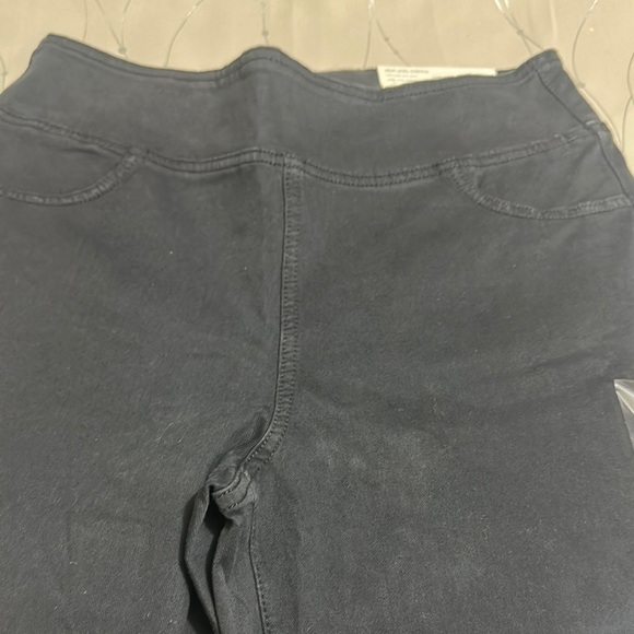 American Eagle Outfitters Black High Rise Jeans Classic Style - Picture 9 of 14